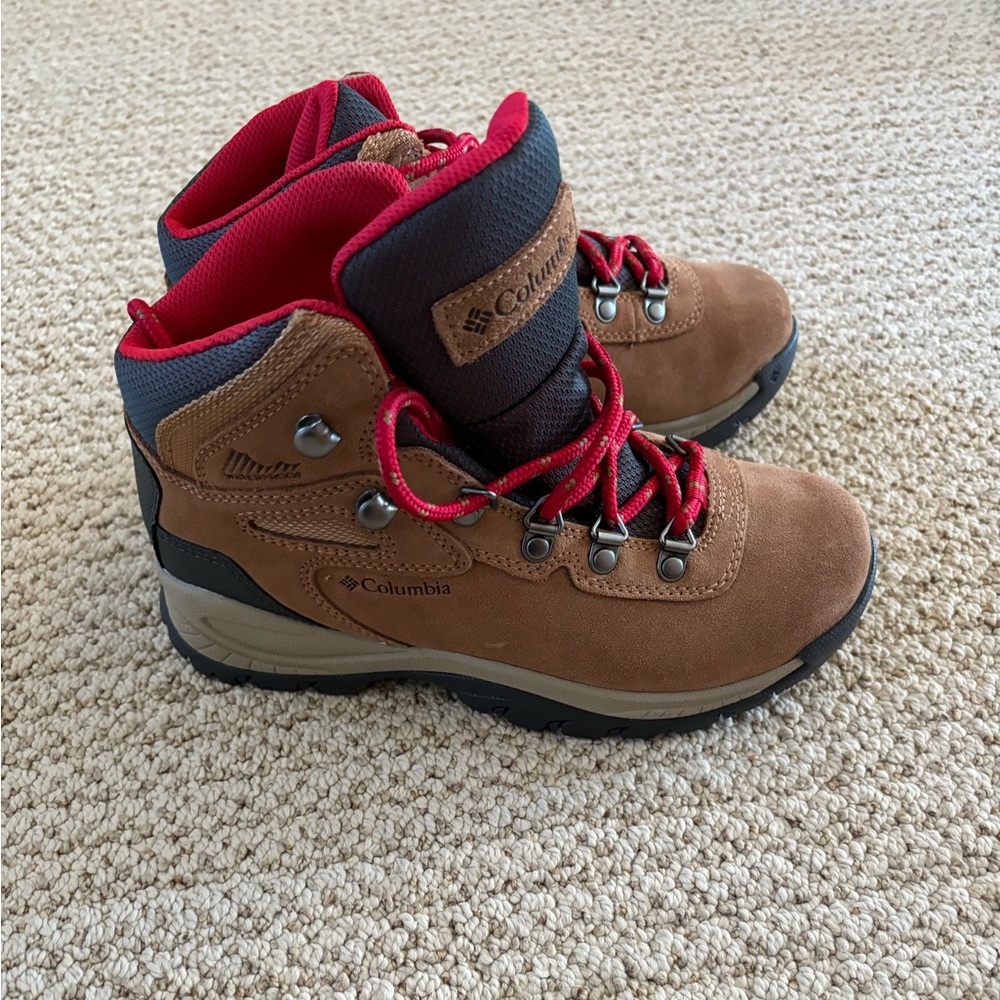 Columbia hiking boot